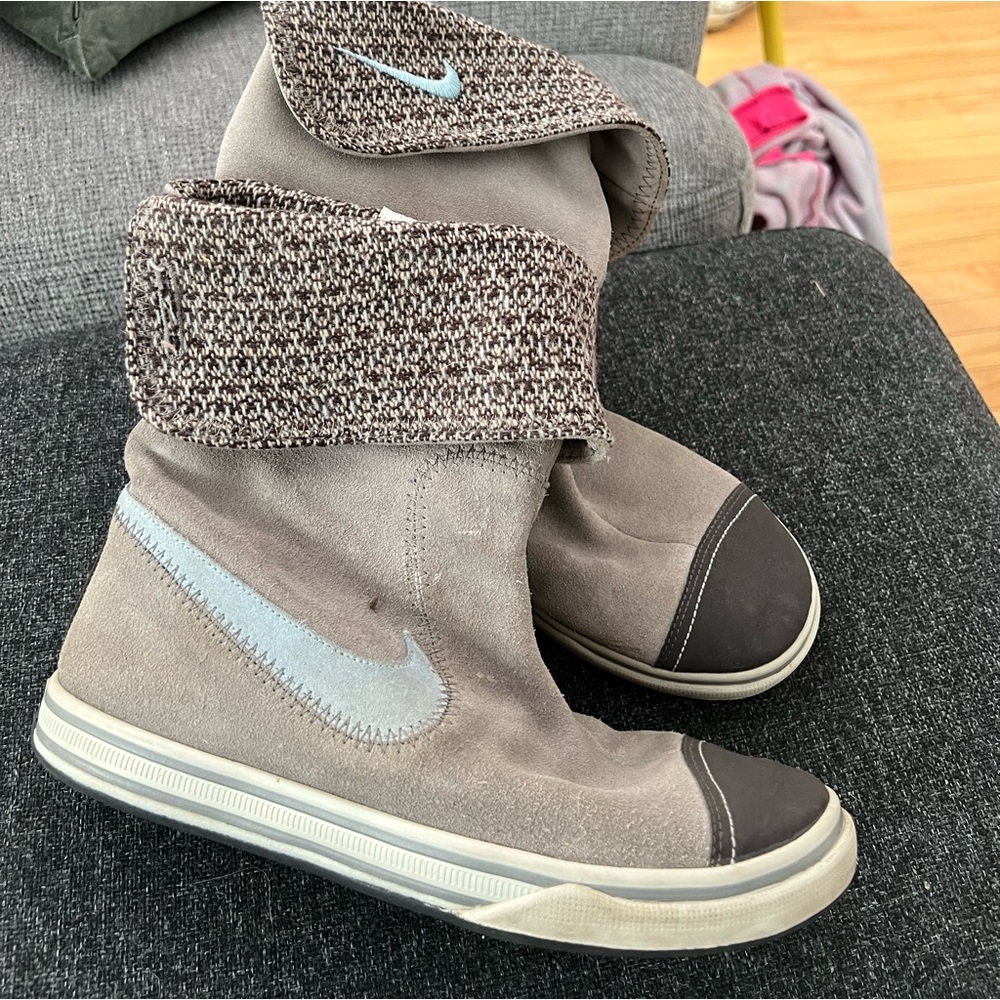 Nike boots-6.5